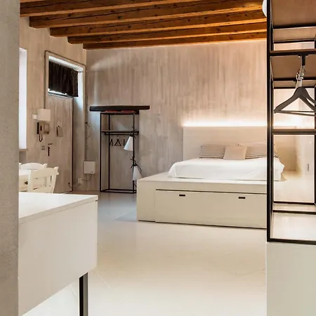 Residenza Buglioni Teatro 아파트 *